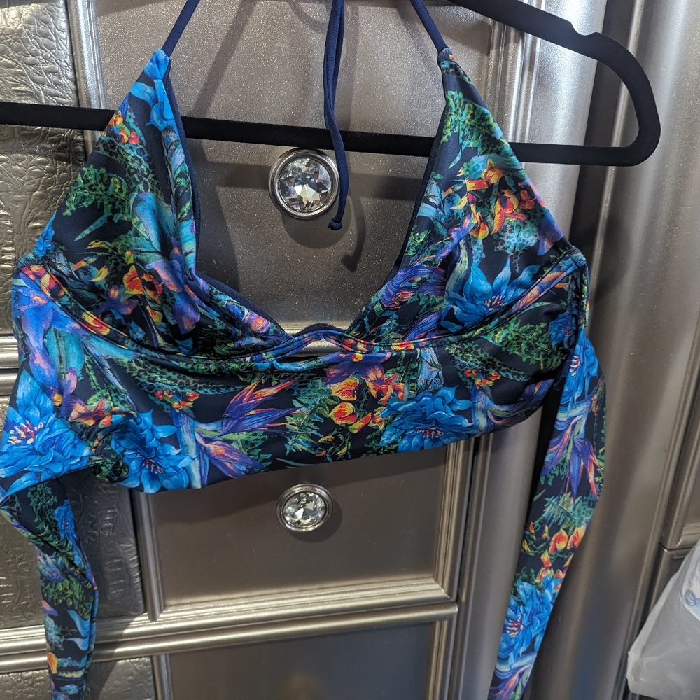Fashion Nova bathing suit top
